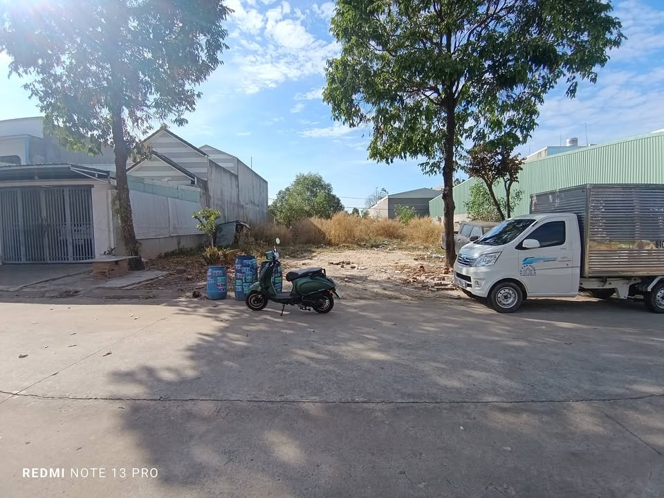 Đất nền khu công nghiệp Mỹ Phước 3 300m² giá 3 tỷ - Cơ hội đầu tư tuyệt vời!