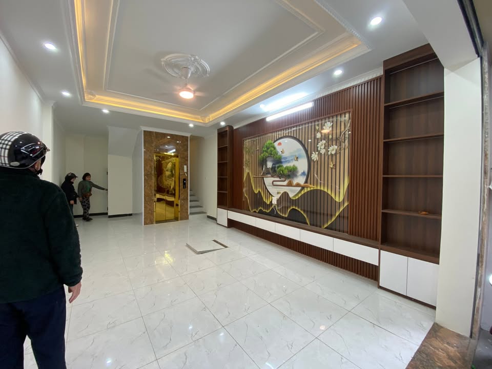 FrontHouse Vĩnh Hưng 40m² giá 12.5 tỷ - Kinh doanh đỉnh cao!