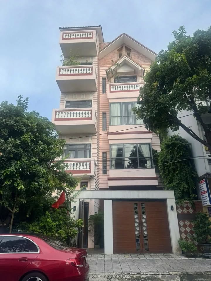 Biệt thự 4 tầng mặt tiền Hải Châu 190m² giá 21.3 tỷ - Khu dân cư an sinh yên tĩnh