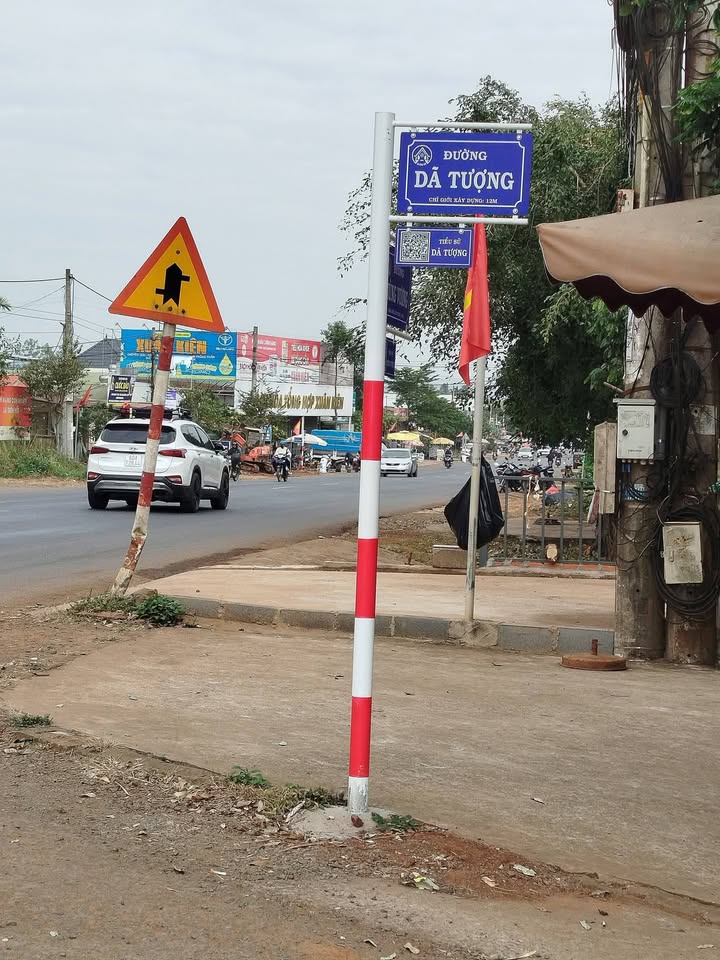 Đất nền chính chủ tại Buôn Hồ 156m² giá 234 triệu - Sổ đỏ đầy đủ!