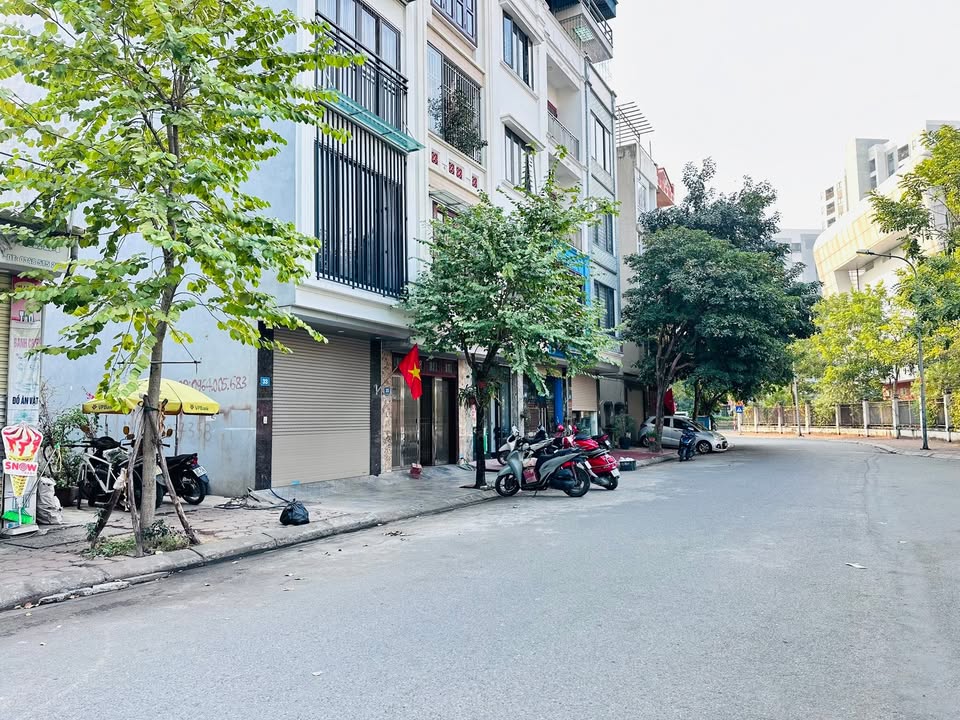 Đất TĐC Giang Biên Long Biên 40m² giá 12 tỷ - Vị trí đẹp kinh doanh lý tưởng!