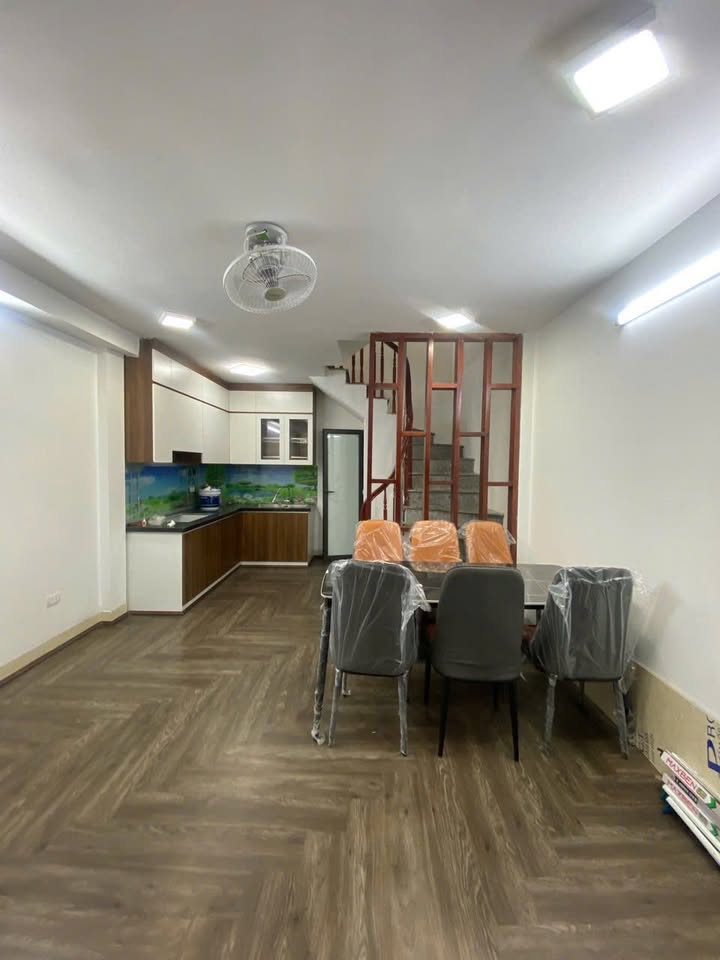 Nhà phố Yên Ngưu, Thanh Trì 30m² giá 6 tỷ - Ô tô đậu ngay nhà!