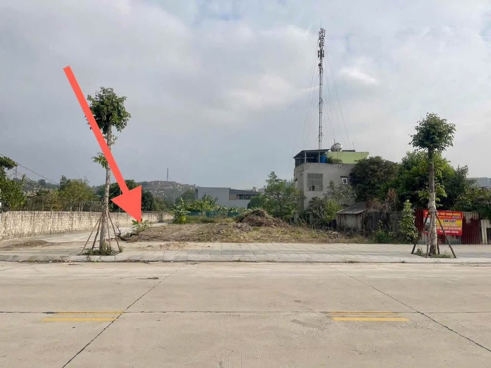 Đất thổ cư mặt mương Uông Bí 71,5m² giá 2.8 tỷ - Hàng hiếm không thể bỏ lỡ!