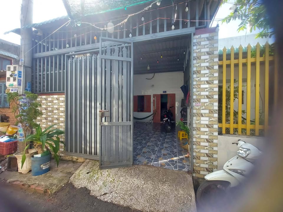 Nhà liền kề 195m² tại Phường 12, TP Vũng Tàu - Giá chỉ 2.5 tỷ, thương lượng tốt!