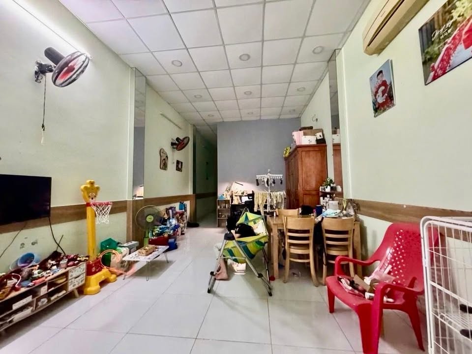 Nhà đẹp Linh Chiểu Thủ Đức 110m² giá 4.9 tỷ - Sẵn sàng vào ở ngay!