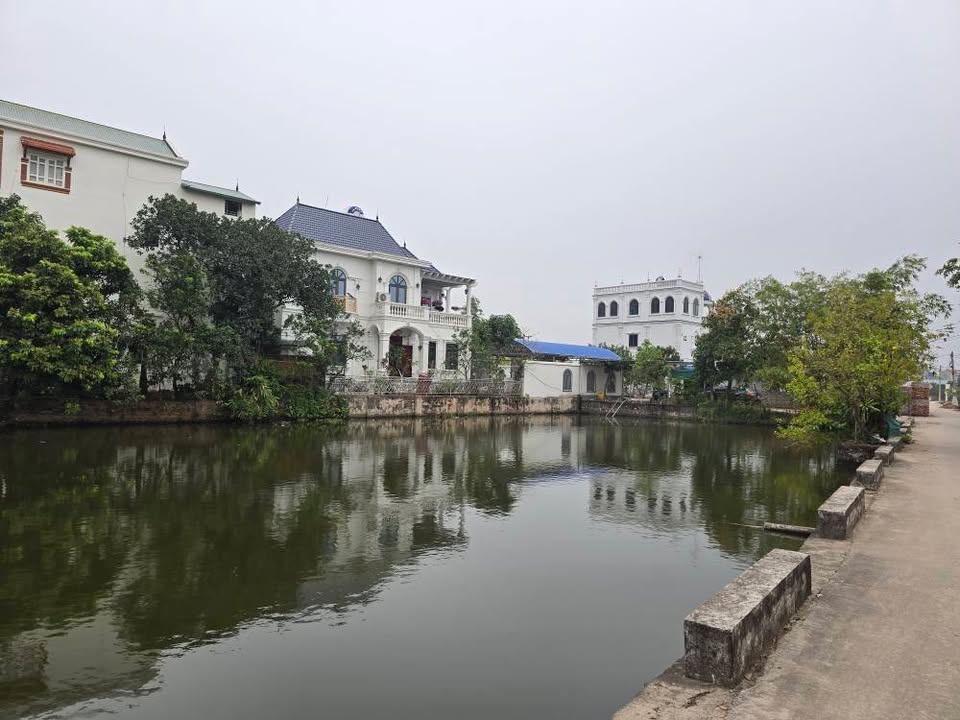 Đất nền Chương Dương, Hoàn Kiếm, 42.8m² giá chỉ 1 tỷ - Ô tô đỗ cửa, gần chợ!