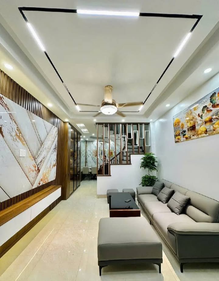 Nhà riêng Lĩnh Nam - Hoàng Mai 39m² giá 7 tỷ - HAI MẶT THOÁNG, sổ đỏ chính chủ!