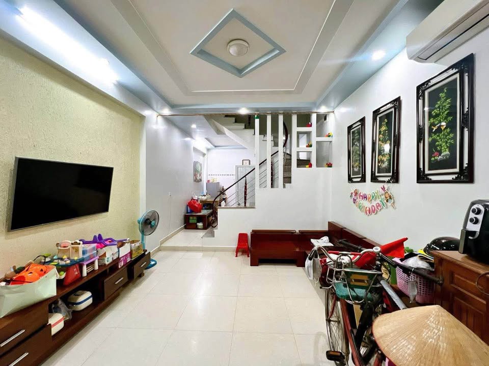 Nhà riêng 4 tầng phường Yên Phụ, quận Tây Hồ 43m² giá 8.3 tỷ - Đầy đủ công năng ở ngay!
