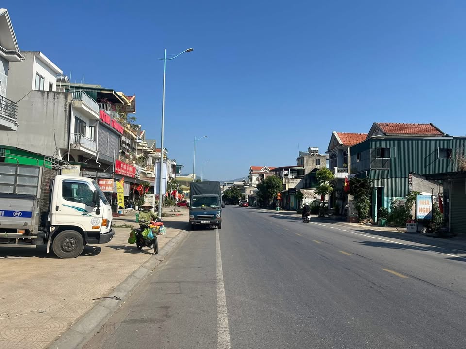 Nhà mặt đường trung tâm khu Trới 1, Hạ Long 60m² giá 3.2 tỷ - Cơ hội đầu tư tuyệt vời!