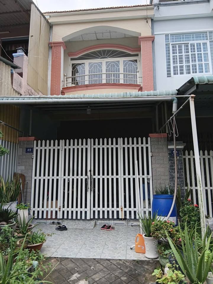 Nhà cho thuê mặt tiền Đường Đỗ Văn Thống, Phường 10, Mỹ Tho 64m² giá 3.5 triệu - An ninh tốt, giao thông thuận lợi!