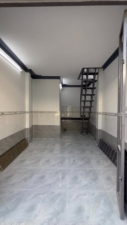 Nhà bán Ấp 5, Đường 20, 18m² giá 750 triệu - Hướng Đông, đúc suốt!