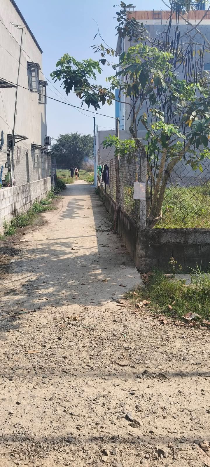 Đất nền Xã Tân Phú Trung, Củ Chi 143m² giá 2 tỷ - Góc 2 mặt tiền, vị trí đắc địa!