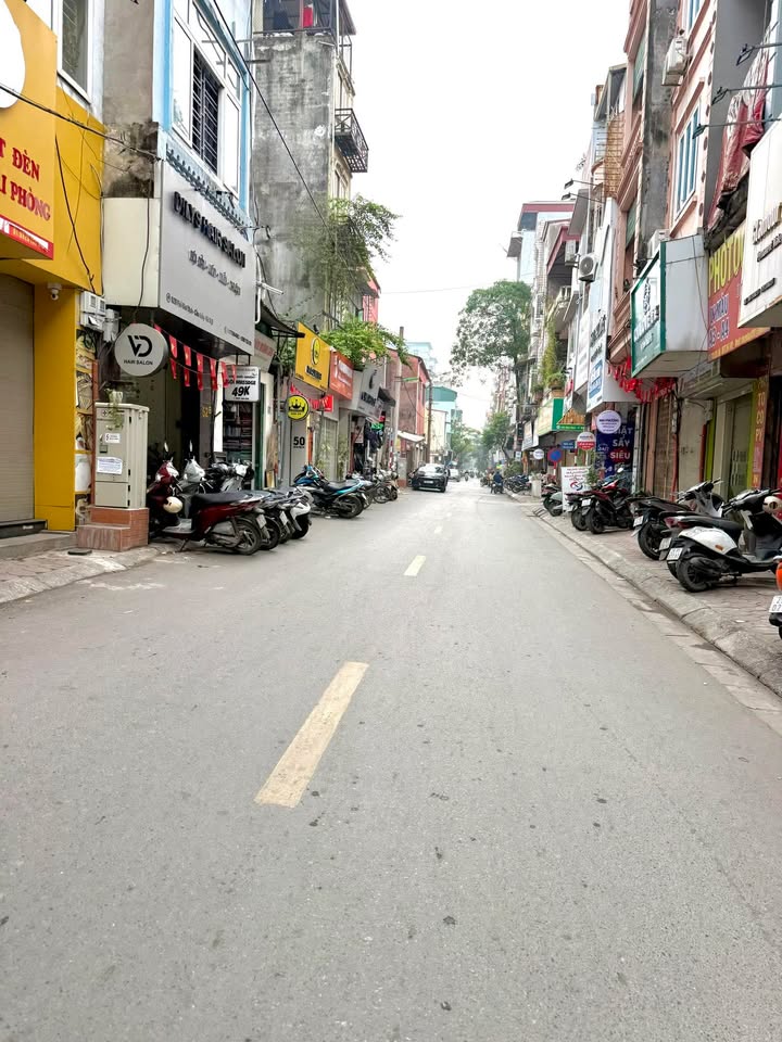 FrontHouse Đường Mai Dịch 50m² giá 19 tỷ - Kinh doanh sầm uất, ô tô tránh!