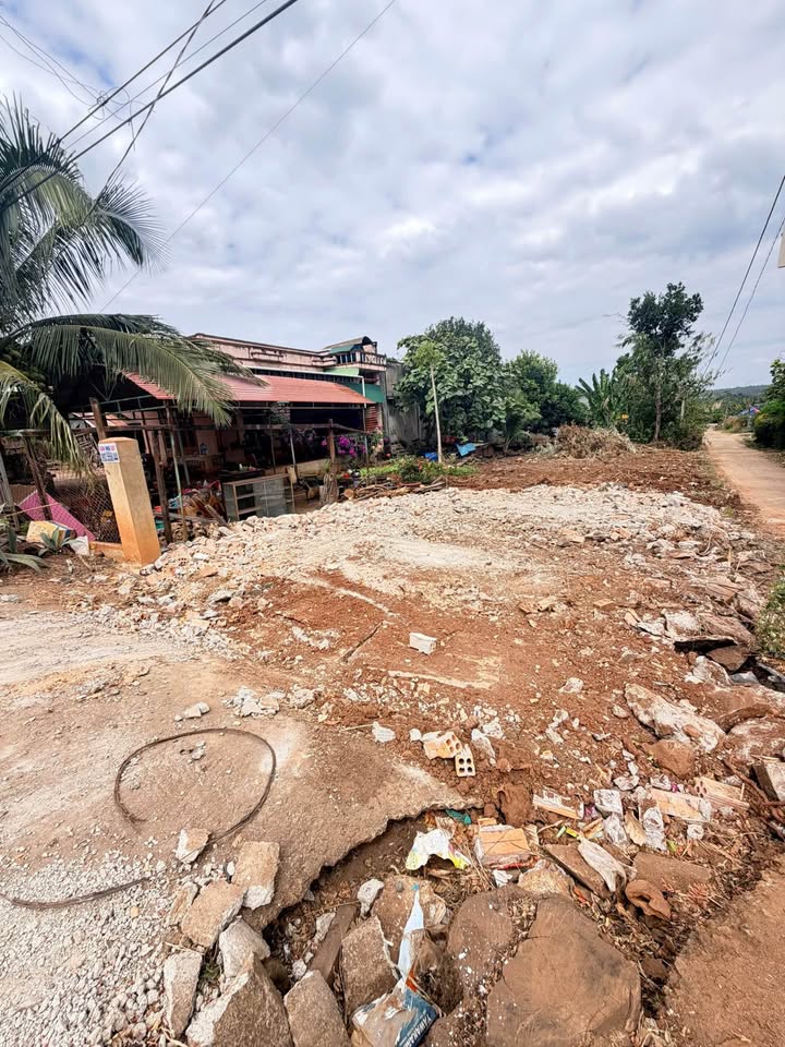 Đất nền Thôn 8, xã Cư Êbur, 214m² giá 1.95 tỷ - Đầu tư sinh lời ngay!