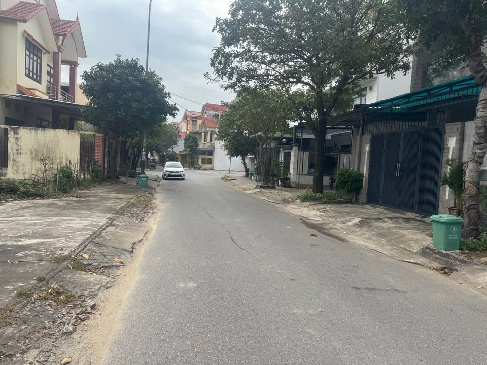 Bán gấp nhà mặt tiền Xuân Quỳnh, TP. Đồng Hới, 143m² - Giá tốt khu trung tâm!