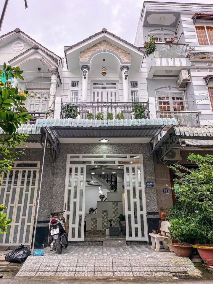 Nhà trệt lầu mới đẹp KDC Thới Nhựt 1, Tân An, 40m² giá 3.45 tỷ - Vị trí thuận lợi cho kinh doanh!