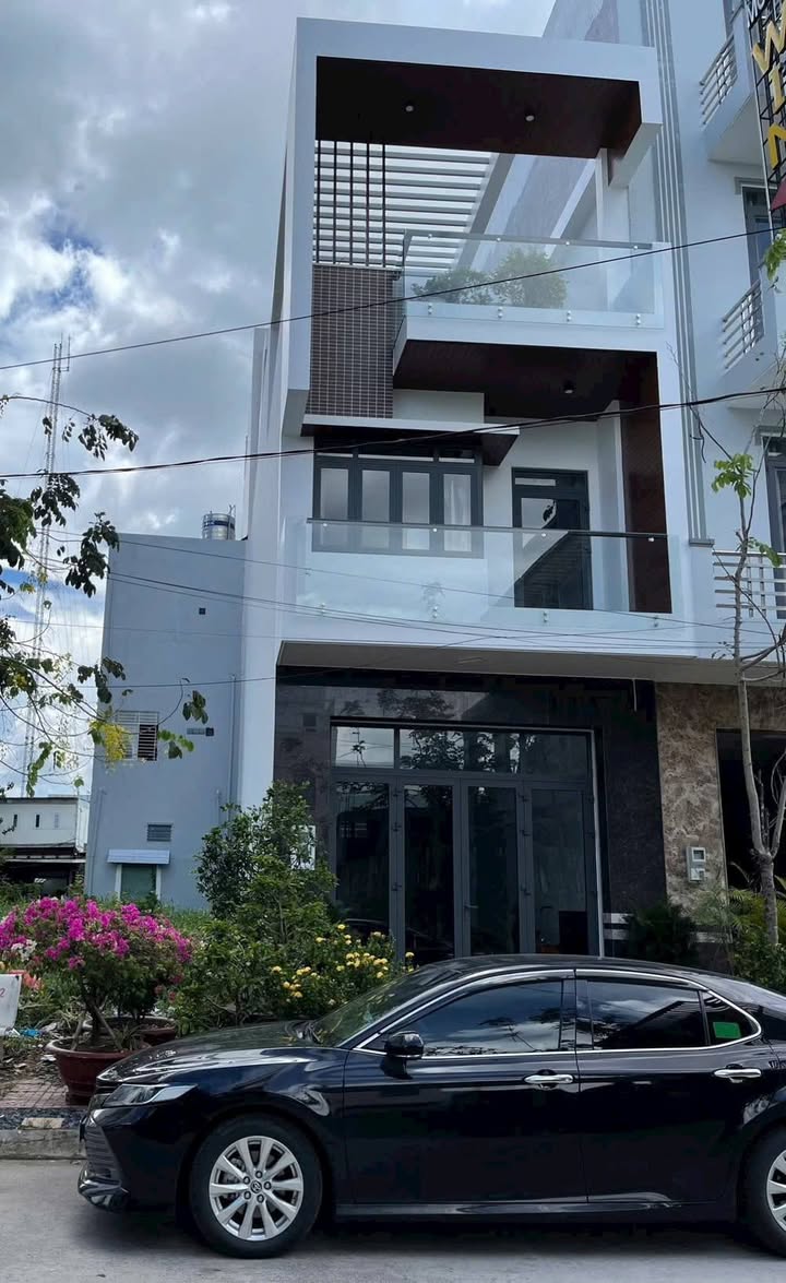 Nhà KDC Hưng Phú, Đường B16, 81m², giá 7.5 tỷ - Giá tốt, thương lượng ngay!