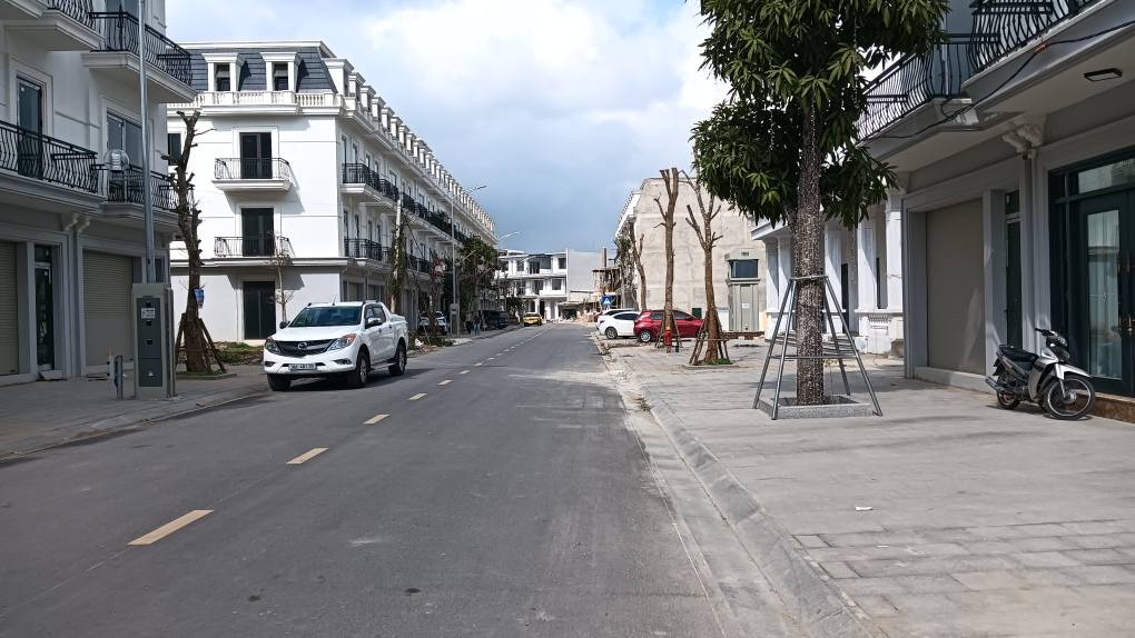 Đất nền mặt tiền Trịnh Kiểm, 90m² giá 5.99 tỷ - Sổ hồng chính chủ!