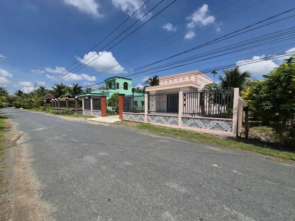 Nhà vườn mặt tiền đường nhựa Phú Tân, 703m², giá chỉ 2.5 tỷ - Cơ hội đầu tư lý tưởng!