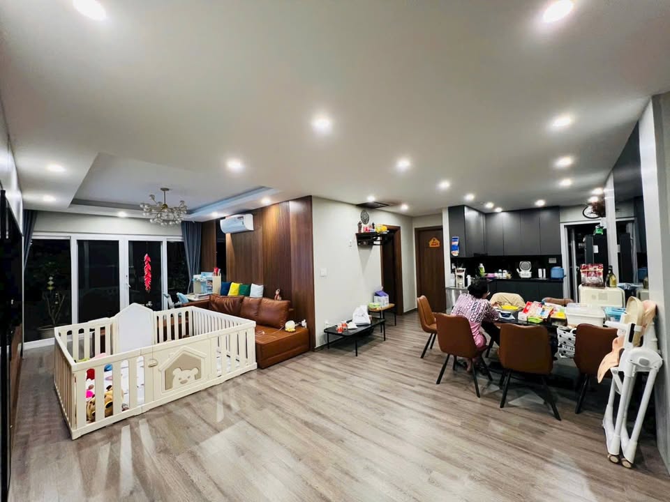 Căn hộ chung cư Học viện Quốc phòng Tây Hồ 136m² giá tốt - View Hồ Tây tuyệt đẹp!