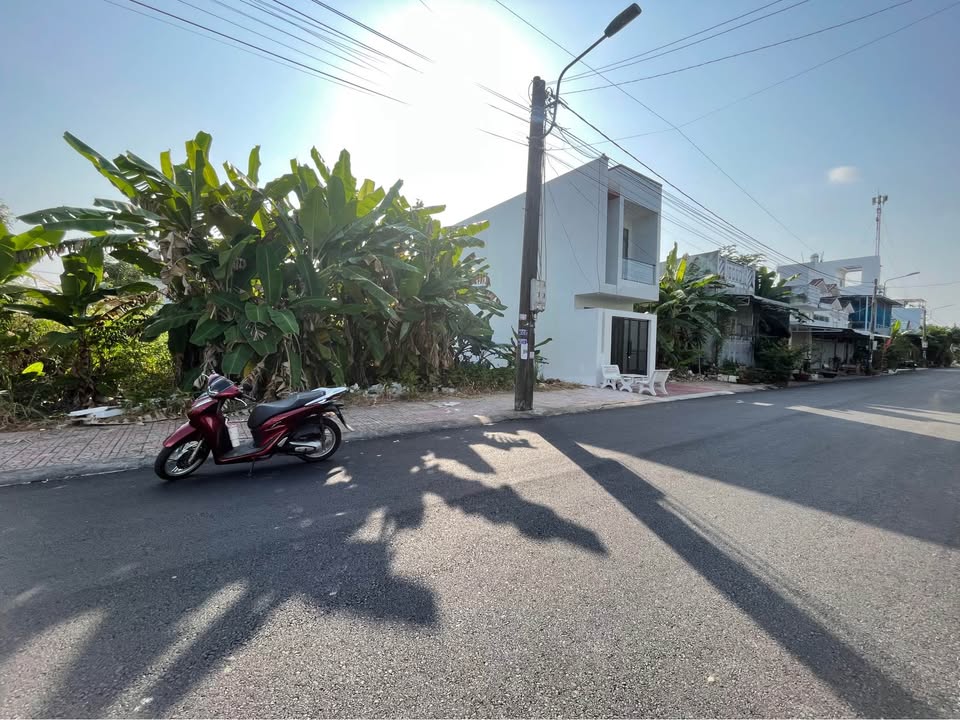 Đất nền Cà Mau 93 m² giá 1.3 tỷ - Mặt tiền đường Hồ Thị Kỹ, sổ hồng chính chủ