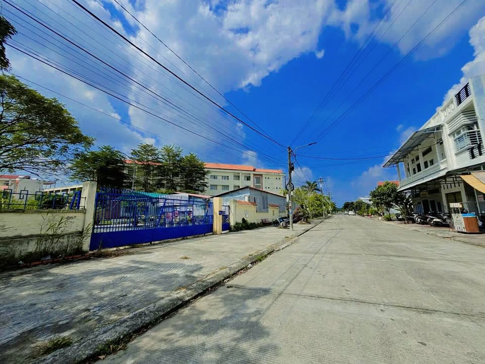 Đất nền Khu Licogi Cà Mau 200m² giá 1 tỷ - Nền đẹp gần cổng trường Phan Ngọc Hiển!