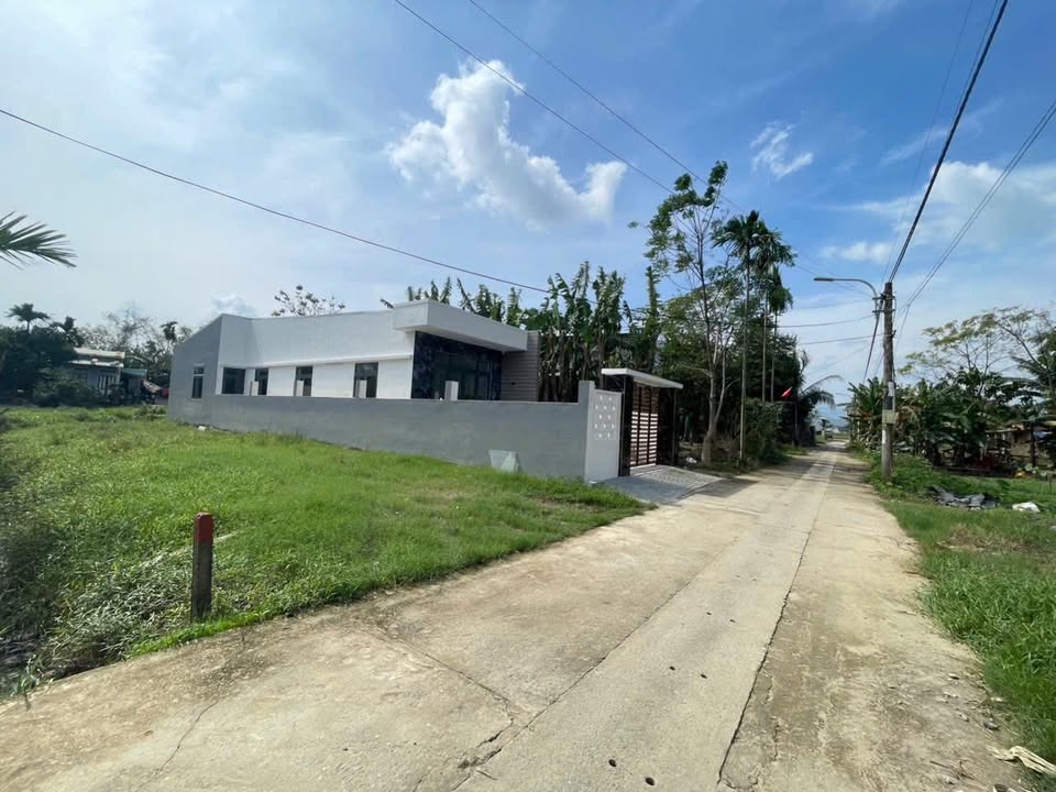 Đất thổ cư Hòa Tiến 170m² giá 1.55 tỷ - Vị trí thuận lợi để đầu tư!