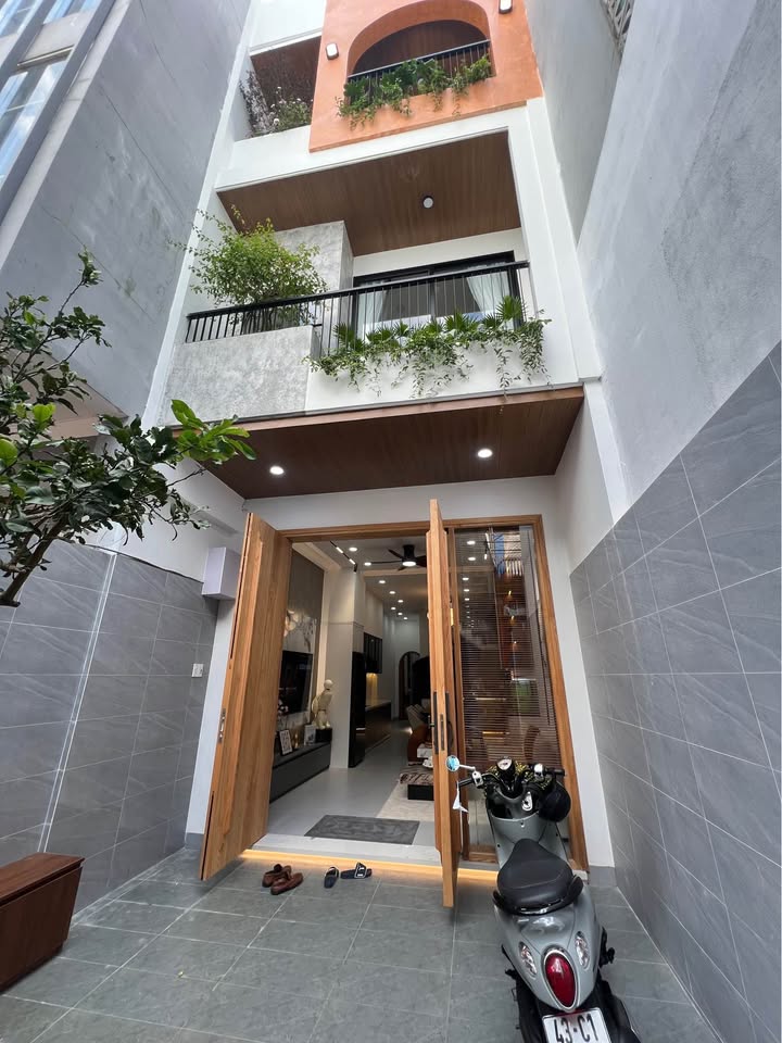 Nhà 3 tầng Hoàng Diệu, Đà Nẵng 80m² giá 7 tỷ - Full nội thất đẹp