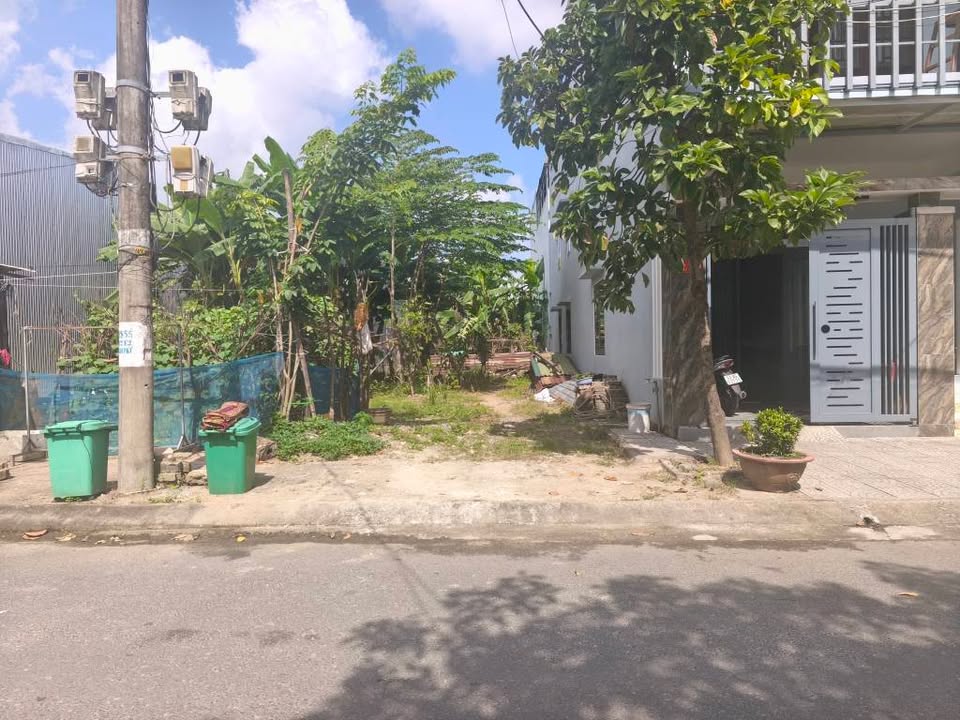 Đất nền đường Thu Bồn, Hòa Xuân, Đà Nẵng 100m² giá 4.39 tỷ - Vị trí đẹp gần trường học!