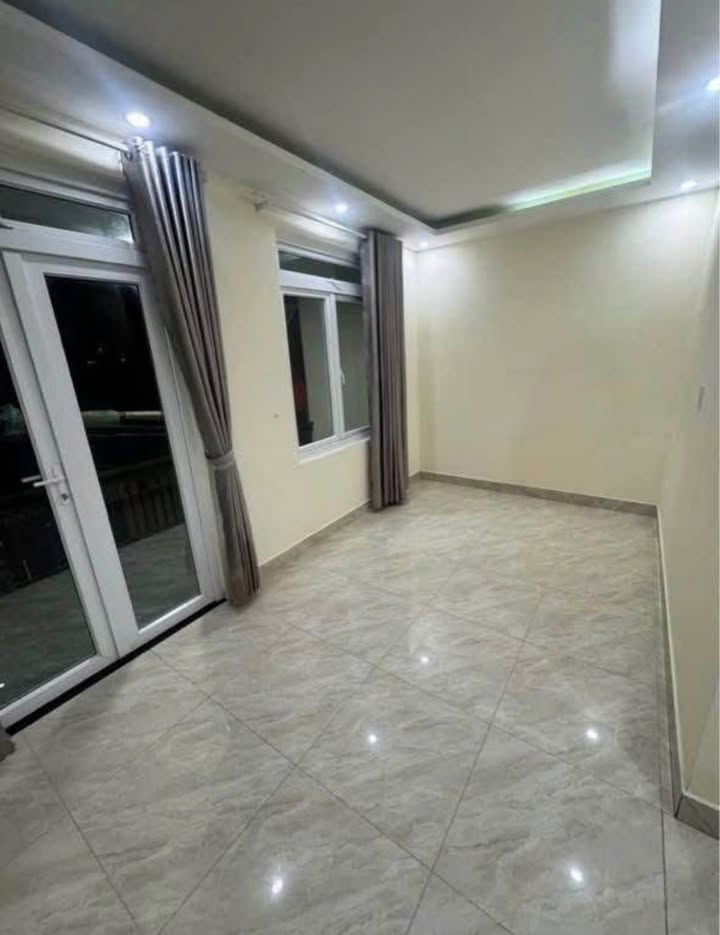 Nhà nguyên căn Đà Lạt 135m² giá 7 triệu - Gần trung tâm