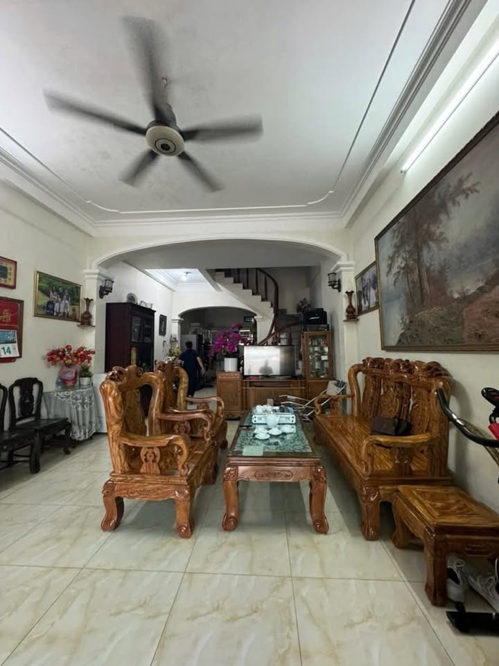 Nhà phố Sài Đồng 108m² giá 16 tỷ - Ô tô tránh, thiết kế hiện đại!