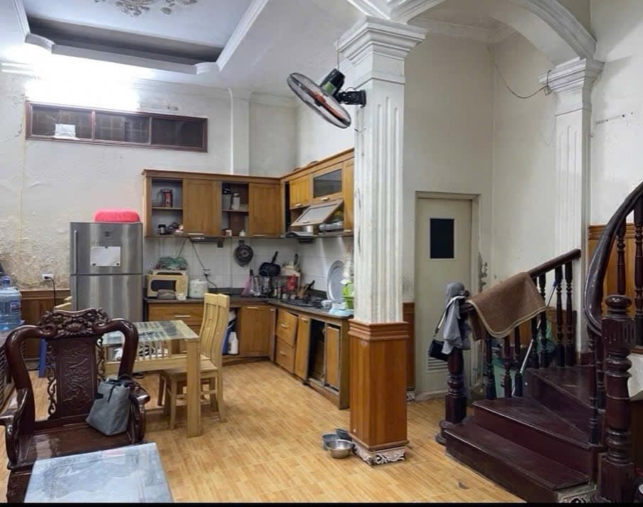 Nhà Bồ Đề 39m² giá 7.89 tỷ - Dân trí cao, tiện ích đầy đủ!