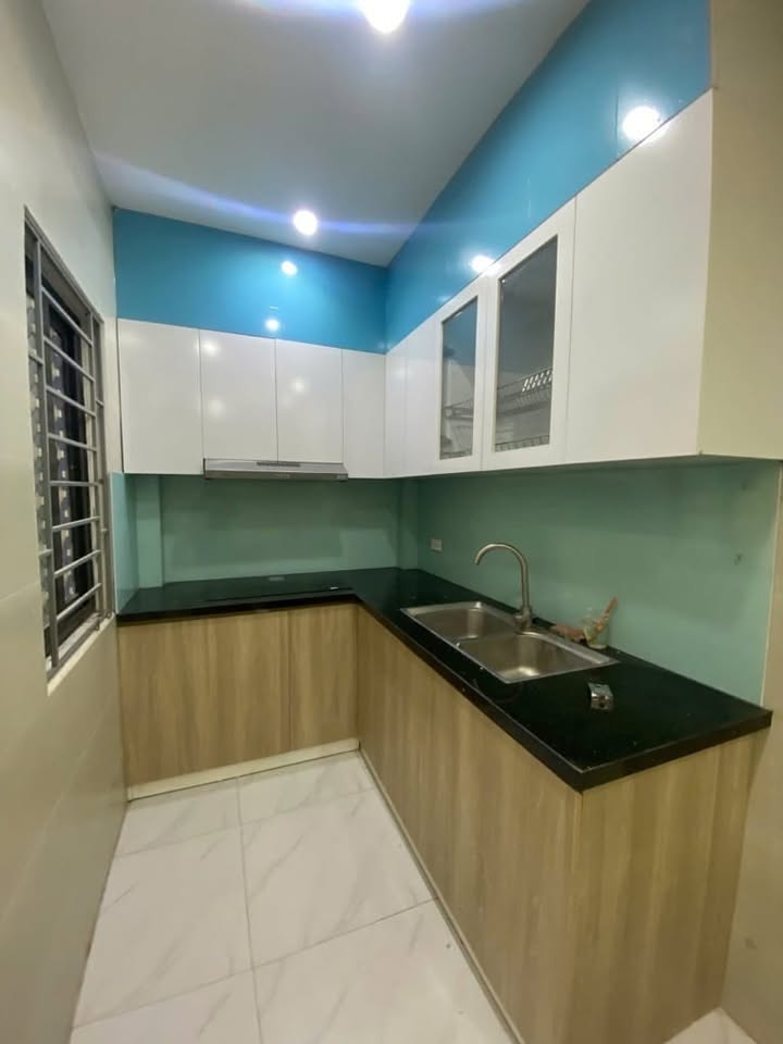 Nhà Thạch Bàn 32m² giá 4.09 tỷ - Giao dịch nhanh, chính chủ!