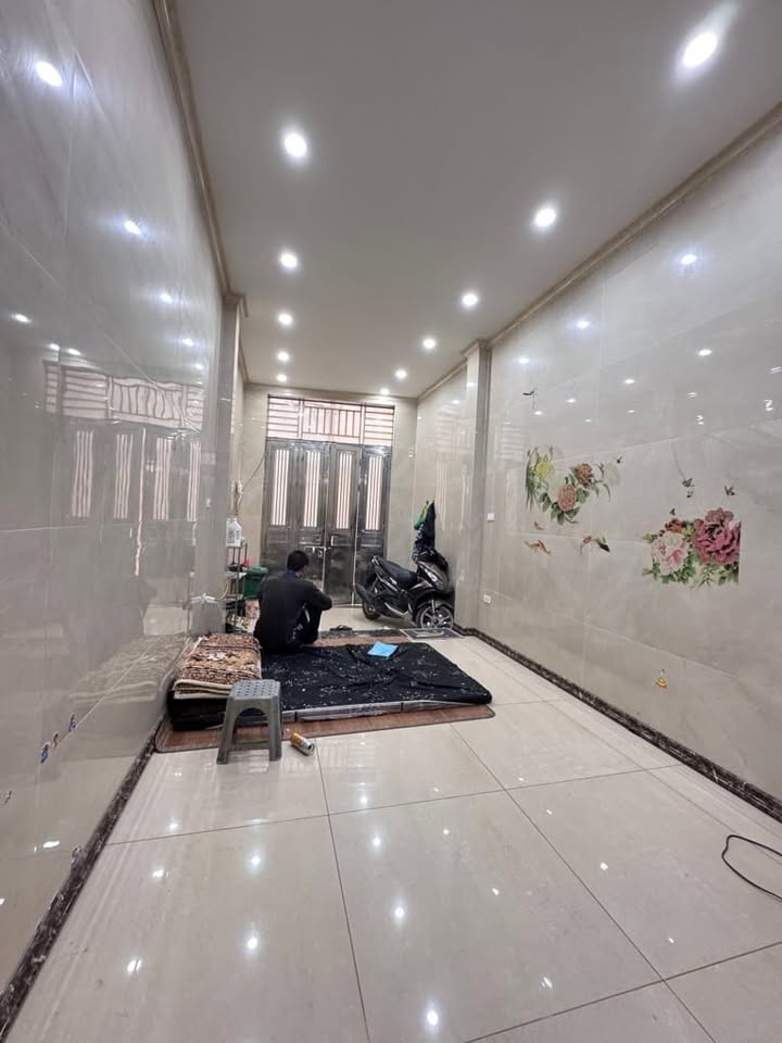 Nhà Thạch Bàn Long Biên 30m² 4.095 tỷ - Chính chủ bán