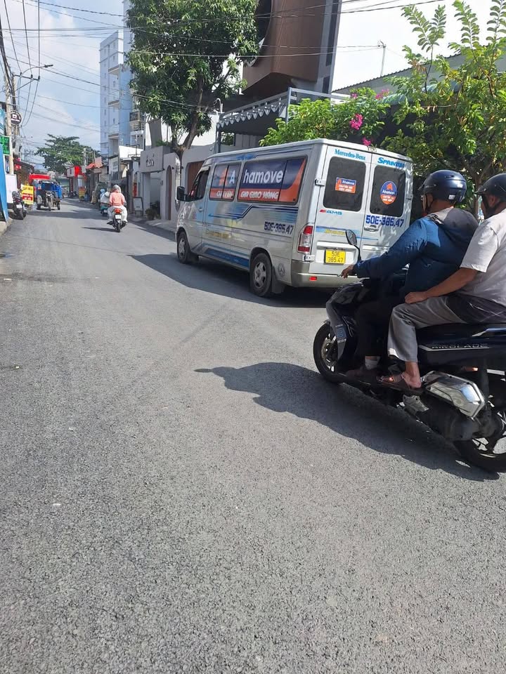 Nhà mặt tiền kinh doanh Trường Thọ 105m² giá 12.5 tỷ - Sản phẩm hiếm, chốt nhanh!