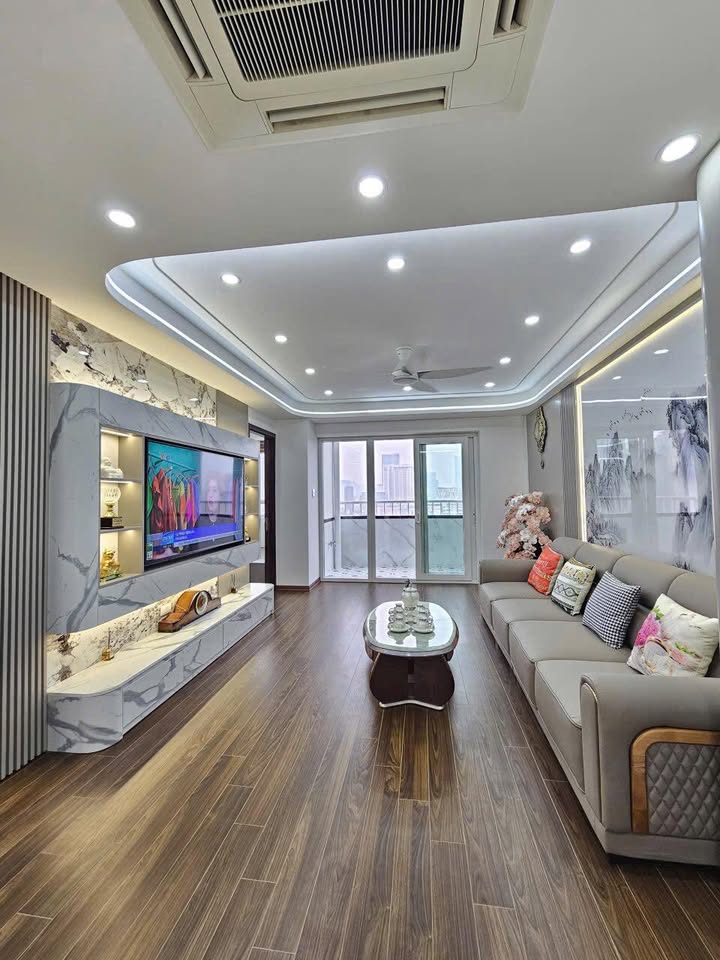 Căn hộ 2 ngủ New Horizon Lĩnh Nam 77m² - Tầng cao mát mẻ!