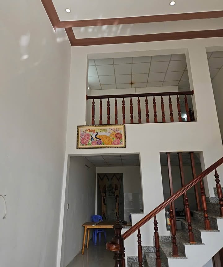 Nhà hẻm Lam Sơn, Huyện Bảo Lâm, 98m² giá 2.5 tỷ - Sẵn sàng vào ở ngay!