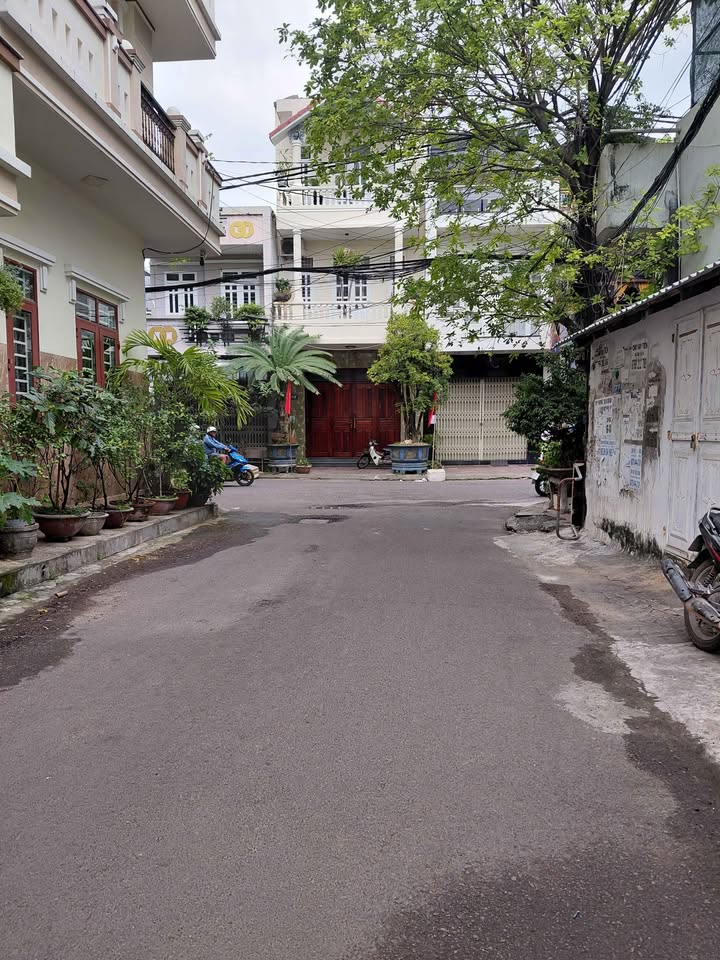 Nhà phố hẻm thông Nguyễn Văn Cừ 40m² giá 3 tỷ - Sẵn sàng vào ở ngay!