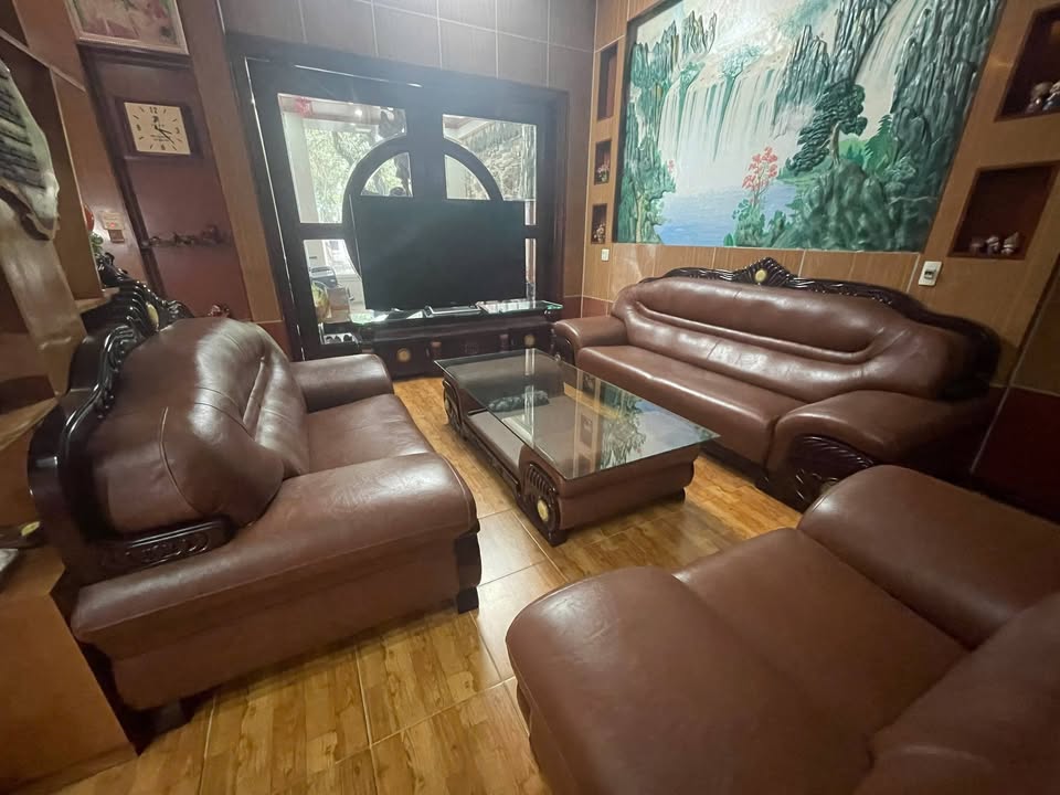 Biệt thự 3 tầng Cẩm Bình 300m² giá 8 tỷ - Không thể bỏ lỡ!