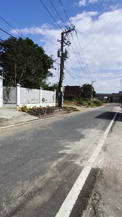 Nhà mái thái Suối Tiên 574m² giá 2.95 tỷ - Đường nhựa rộng rãi, vị trí đắc địa!