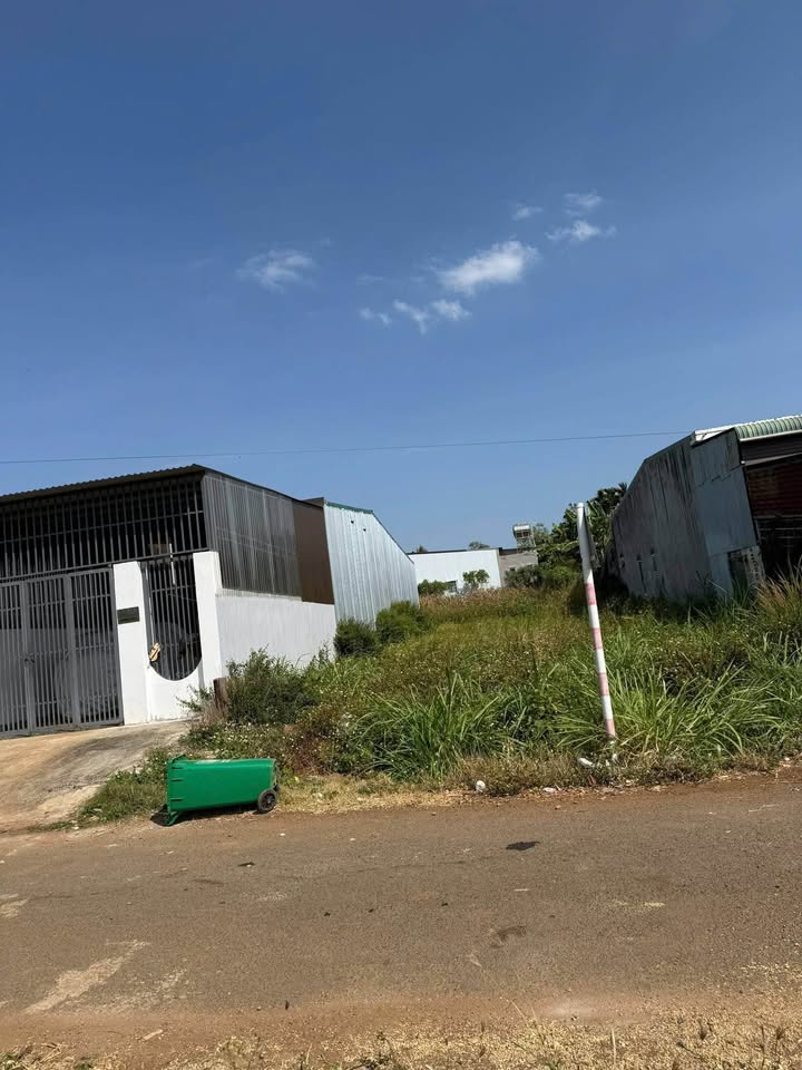 Đất nền khu nhà phố Thôn 8, Buôn Ma Thuột 150m² giá 990 triệu - Cơ hội đầu tư tuyệt vời!