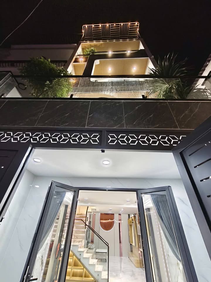 Nhà mới xây Phạm Văn Bạch, P.12 Gò Vấp 48m² giá 6.45 tỷ - Sẵn sàng vào ở!