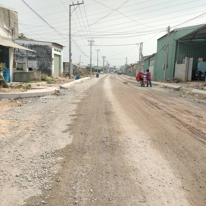 Bán gấp FrontHouse mặt tiền đường Bình Chuẩn 67, Phường An Phú, 900m² chỉ 9 tỷ - Tiềm năng đầu tư lớn!