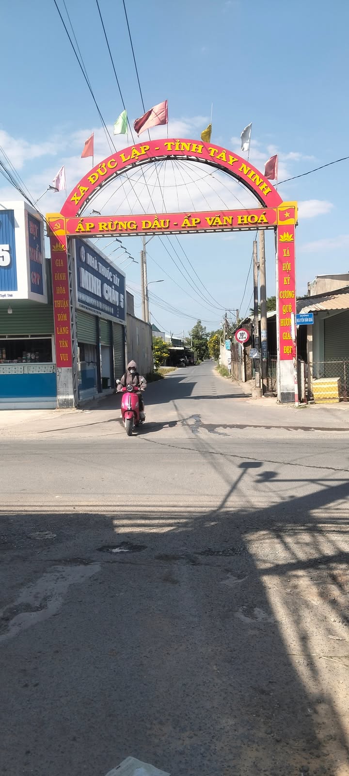 Đất thổ cư 2 mặt tiền tại Đức Hòa, Long An 105m² giá chỉ 1 tỷ - Đầu tư sinh lời ngay!