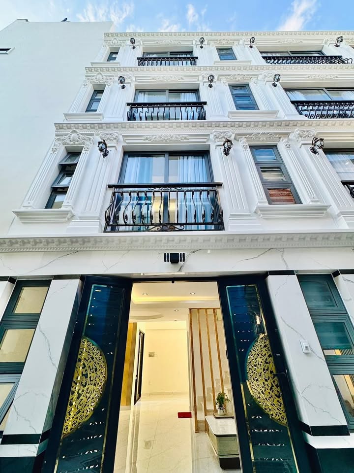 Nhà mới hẻm ô tô Phùng Văn Cung, 38m², giá 9.3 tỷ - Sẵn sàng vào ở!