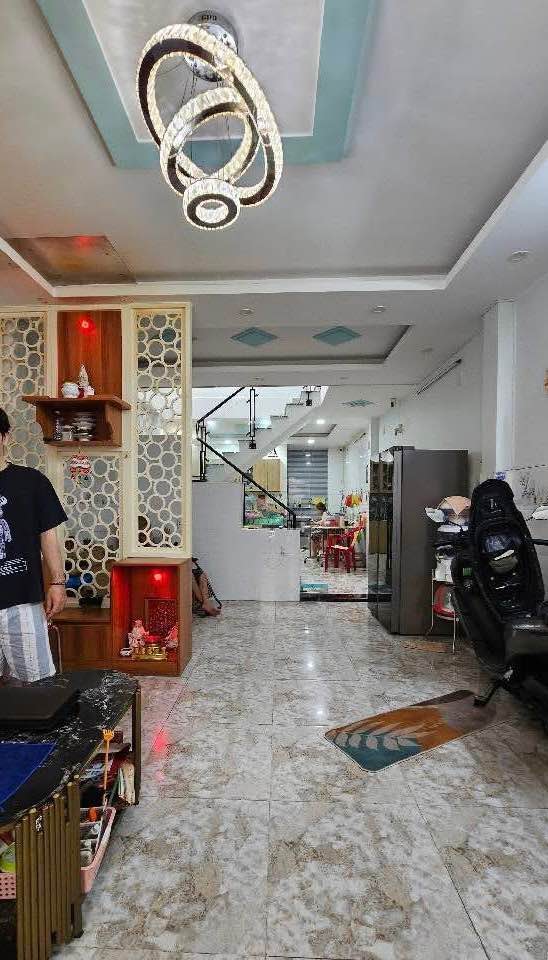 Nhà phố Tô Hiệu Tân Phú 63m² giá 5 tỷ - Vị trí đắc địa, an ninh tối ưu!