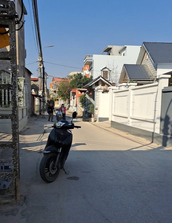 Bán FrontHouse tại Phố Mới, Quế Võ, Bắc Ninh 79m² - Sổ đỏ chính chủ, giá chỉ 2 tỷ!