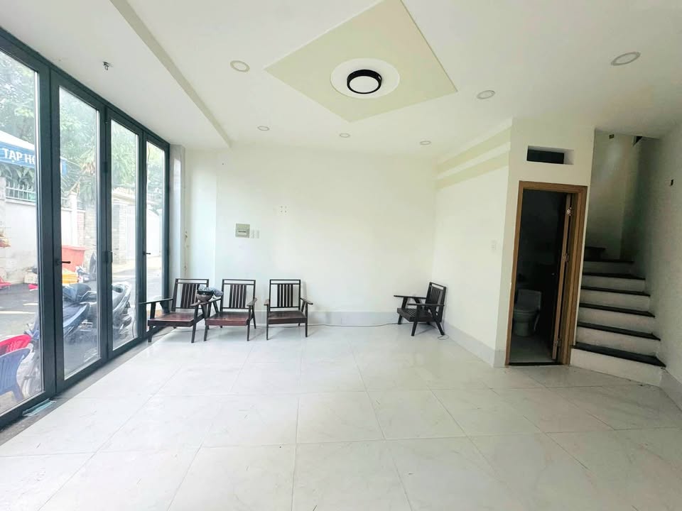 Nhà mặt tiền đường số Linh Chiểu, Thủ Đức 34m² - Kinh doanh cực tốt chỉ 3.7 tỷ!