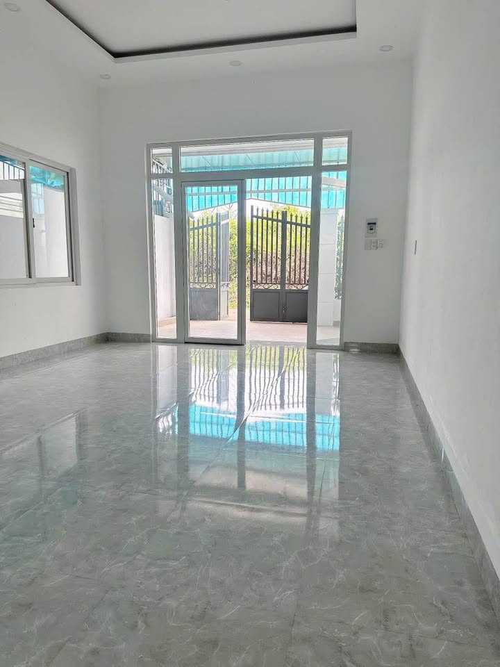 Nhà thổ cư 100m² hẻm 85 Tạ Quang Bửu, Quận 8 giá 1.35 tỷ - Sẵn sàng vào ở ngay!