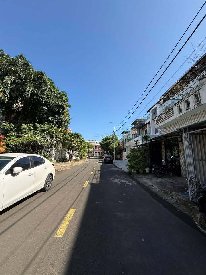 Nhà bán tại Phường 9, TP Tuy Hòa - 95m² giá 3.9 tỷ - Gần biển chỉ 2 phút!